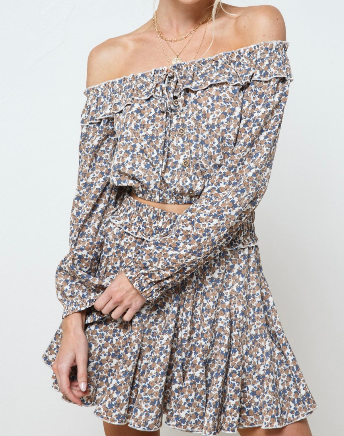 Floral shoulder off set
