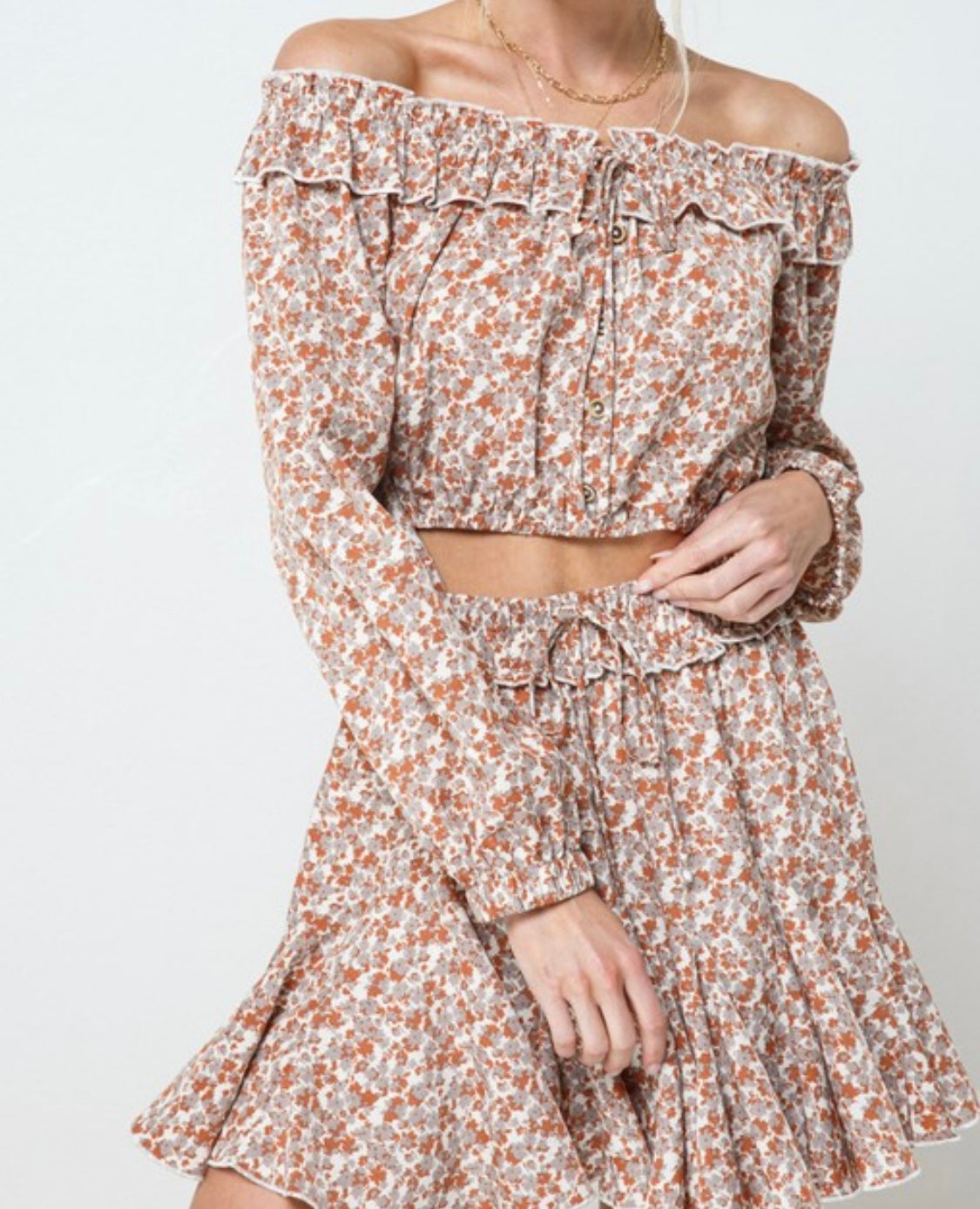 Floral shoulder off set